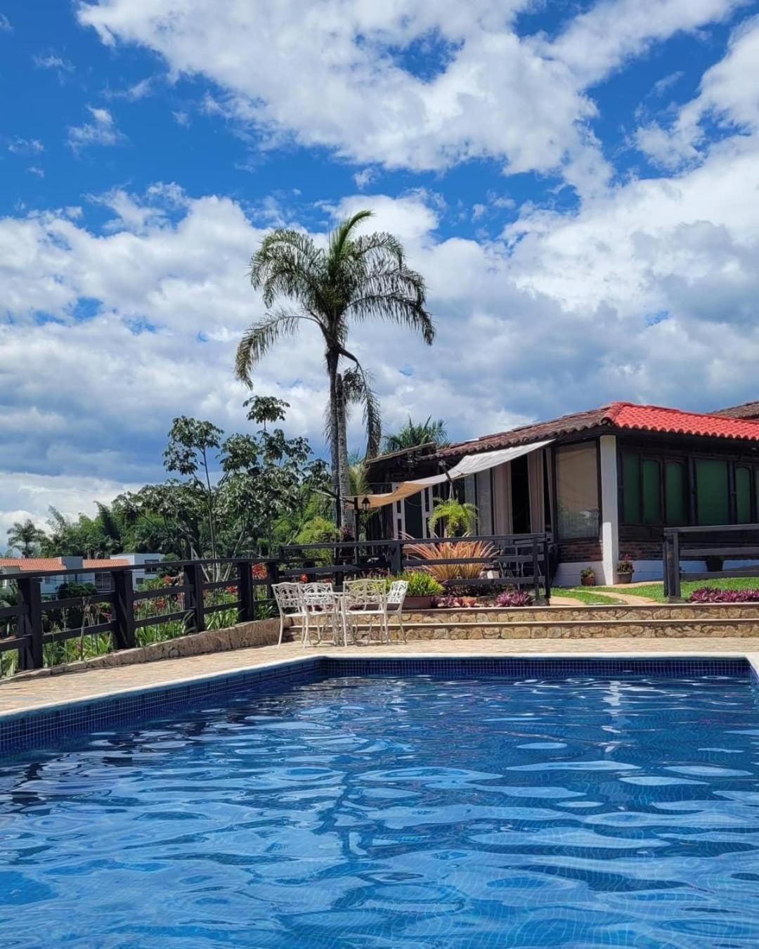 Chalet Tipo Loft En Armenia - Quindio Via Tebaida Villa La Tebaida Exterior photo